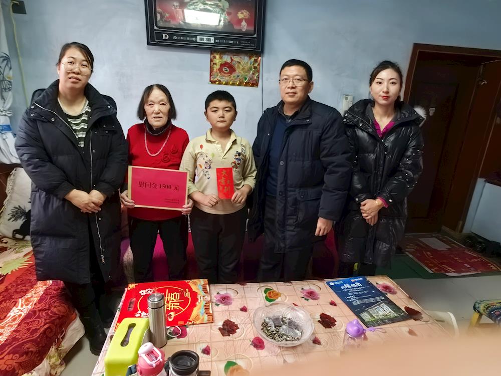 ebe857d5a25d46ccb3cf421eda5d7689.jpg