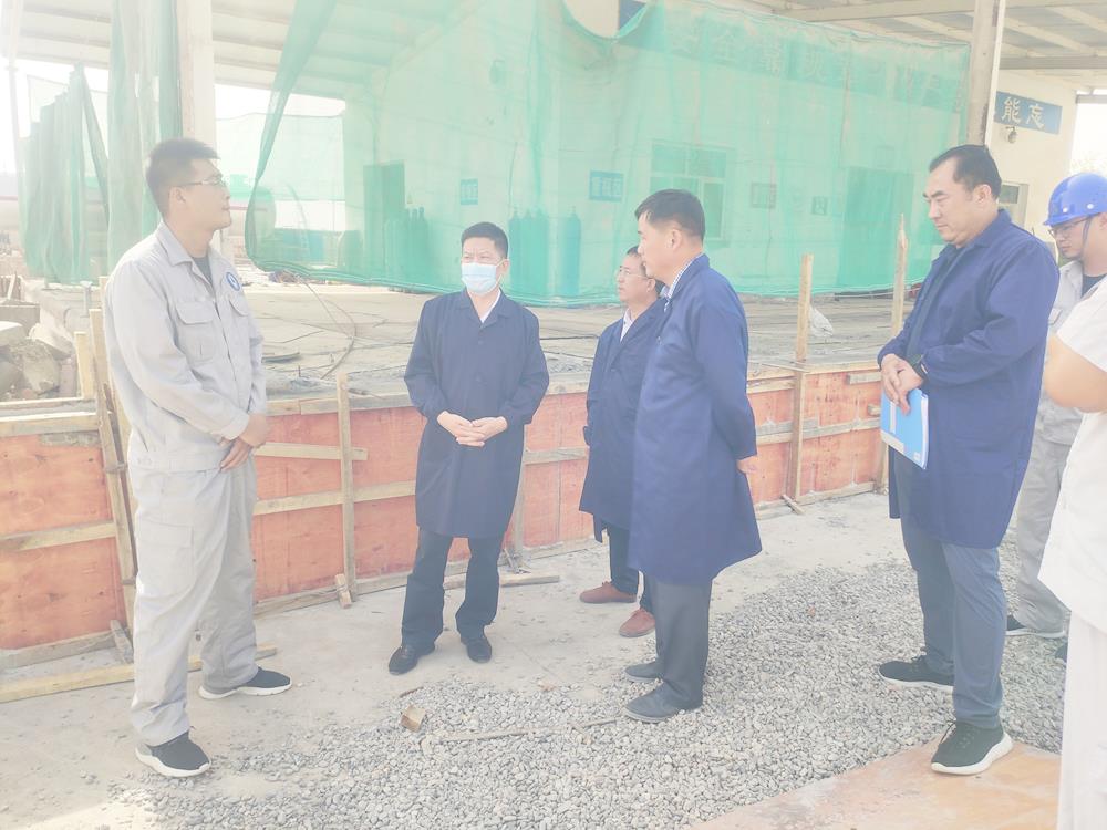 师市党委常委、副师长胡三虎带队检查城镇燃气安全生产工作