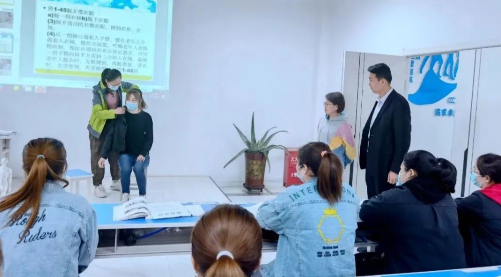 一团发挥孵化中心作用 扶持青年创业就业