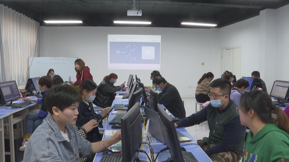 一团开展电商培训 助力职工创业增收