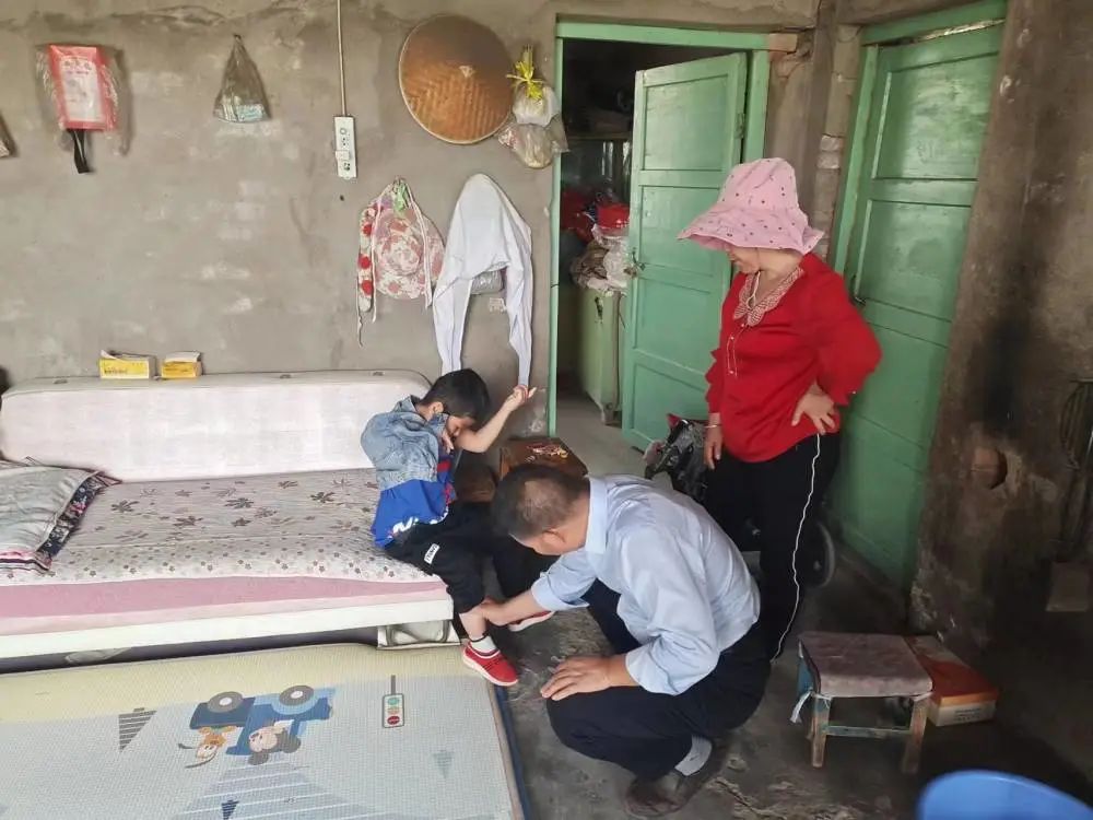 师市残疾人教育专家委员会开展残疾儿童入学评估工作