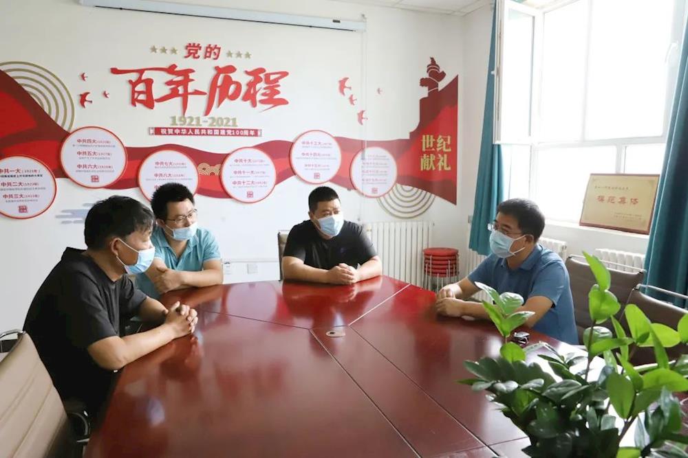 五团沙河镇党委助企解决疫情防控物资运输难题