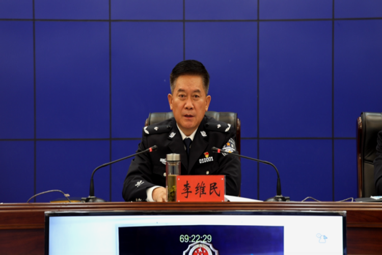 【喜迎二十大 忠诚保平安】第一师阿拉尔市公安机关举行警务辅助人员授装授衔仪式