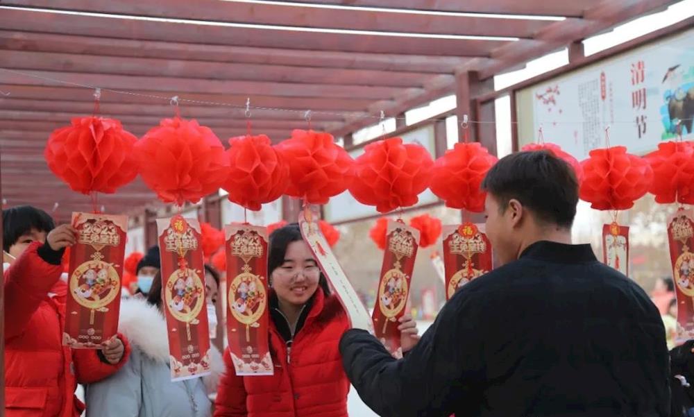 十四团举行元宵佳节庆祝活动 热热闹闹过元宵