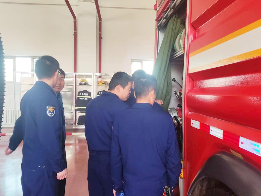 师市应急管理局组织危险化学品应急救援队伍赴消防救援大队交流学习