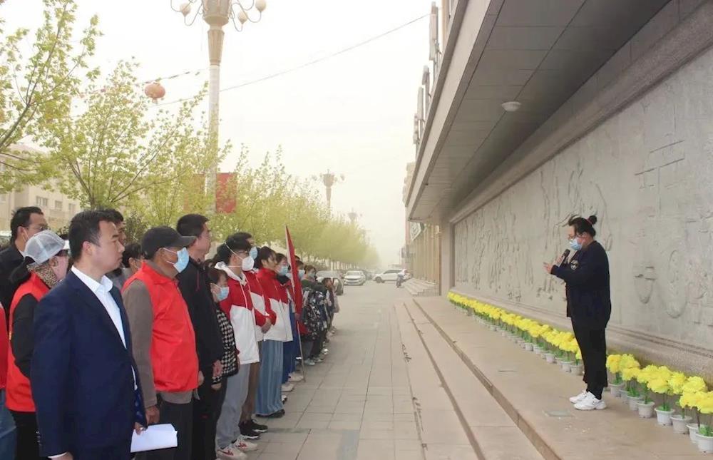 一团开展“清明追思 缅怀英烈 传承精神”暨清明节纪念活动