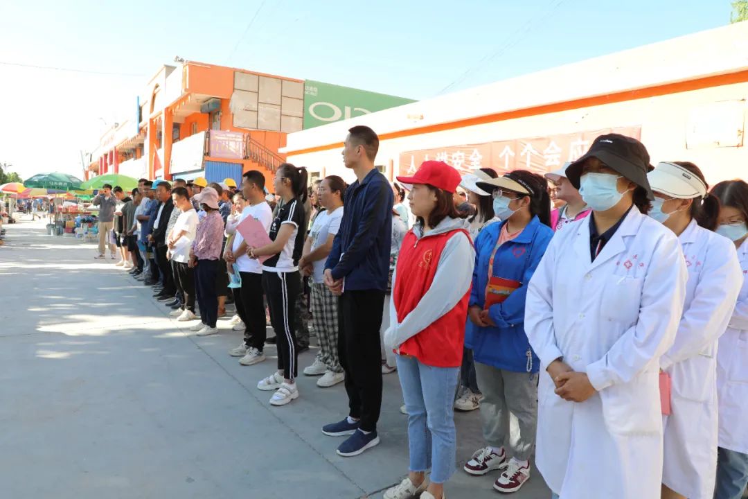 人人讲安全 个个会应急—四团开展“6·16”安全生产咨询日活动