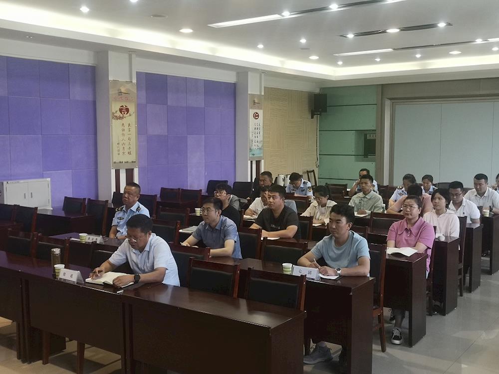 师市食安办组织成员单位参加“食安讲堂”活动