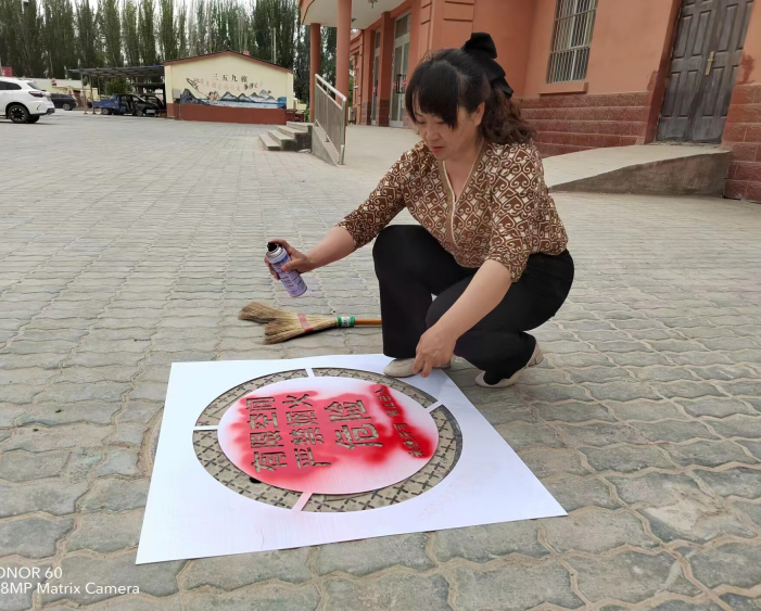第一师阿拉尔市用“小井盖”作“大安全”文章