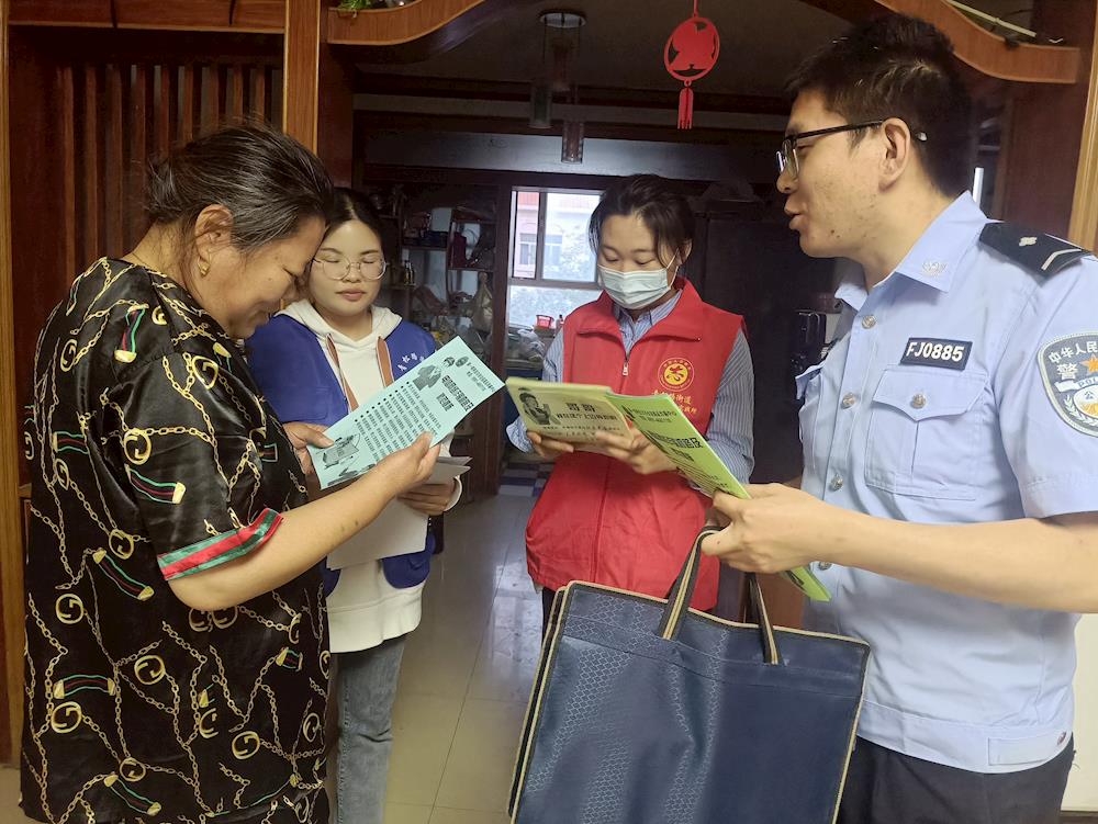 创城动态 | 网格员变身“多面手” ，助力文明城市创建