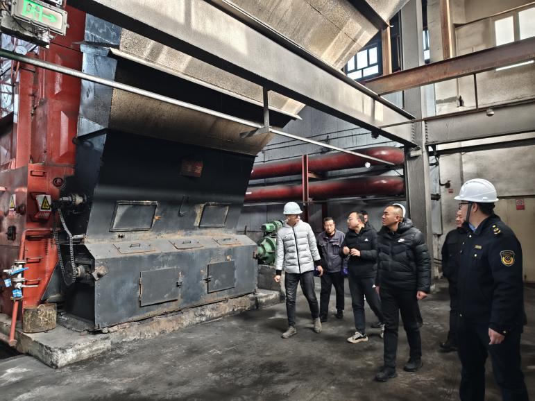 第一师锅炉压力容器检验所对四团进行震区特种设备安全隐患排查